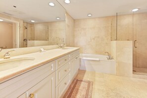 Condo (Bella Mar 202) | Bathroom