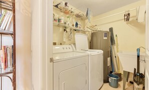 Condo (Bella Mar 202) | 4 bilik tidur, dihias secara berasingan 