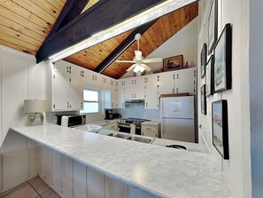 House (3 Bedrooms) | Property amenity