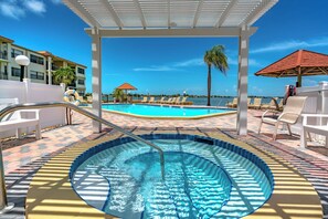 Condo (2 Bedrooms) | Property amenity