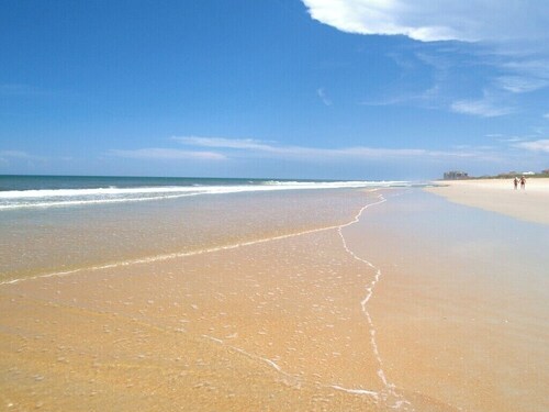 Beach Daze by Distinctive Beach Rentals