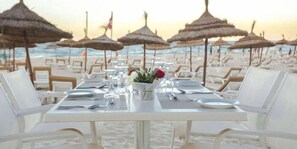 Outdoor dining - Marhaba Club (Sousse)