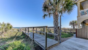 House (4 Bedrooms) | Property amenity