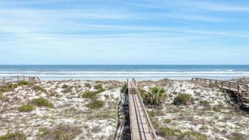 House (4 Bedrooms) | Property amenity