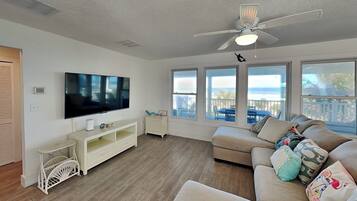 House (4 Bedrooms) | Property amenity