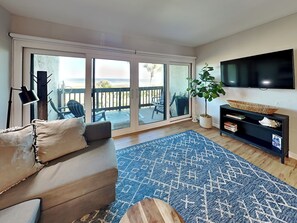 Condo (2 Bedrooms) | Living area