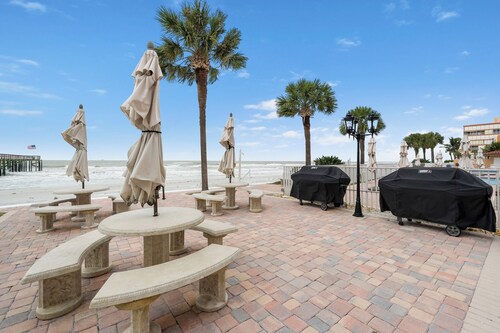 La Contessa 307 by Distinctive Beach Rentals