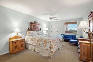 Condo (3 Bedrooms) | Kemudahan hartanah