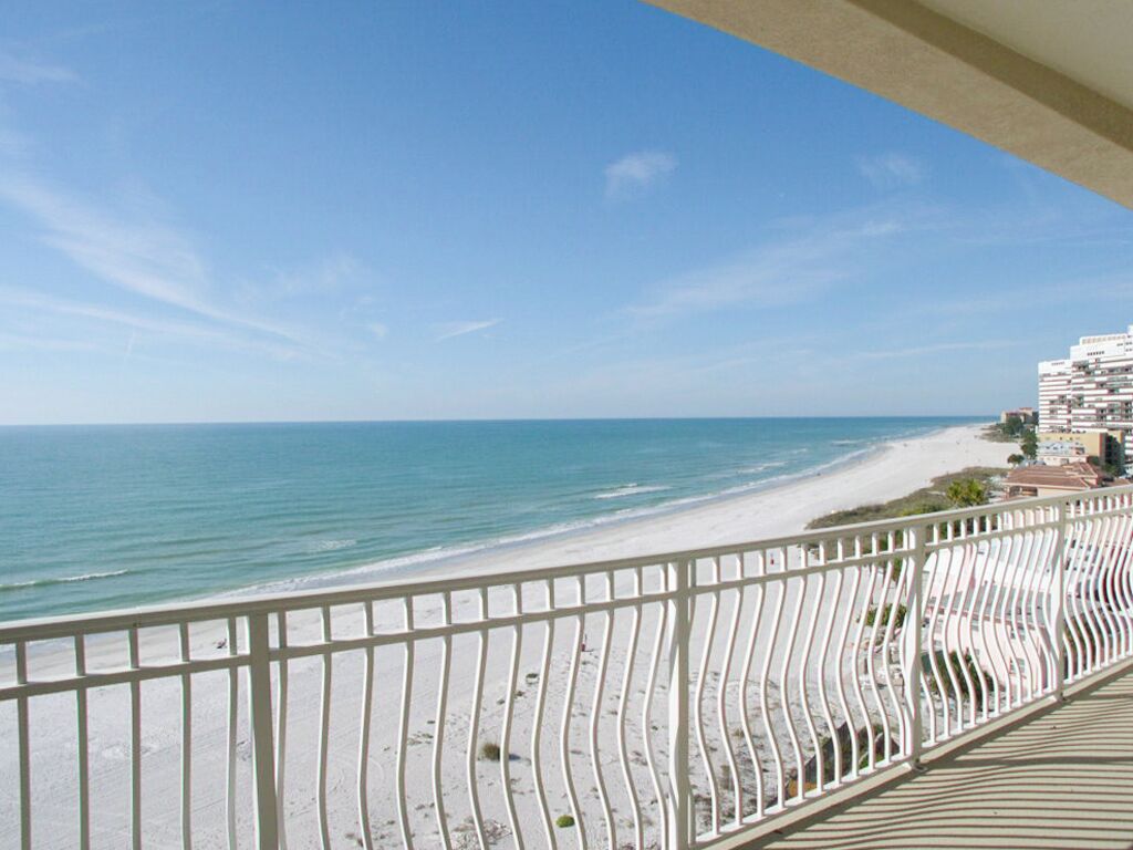 Leilighet, flere senger, havutsikt | Overnattingsstedets uteområder