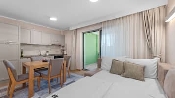 Deluxe-Apartment | 1 Schlafzimmer, Zimmersafe, individuell dekoriert