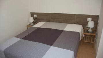 2 chambres, coffres-forts dans les chambres, Wi-Fi gratuit