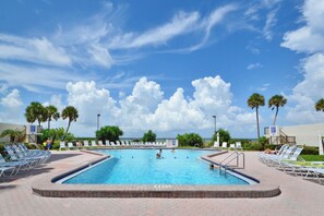 Condo (2 Bedrooms) | Property amenity - Ocean Sands 908 by Distinctive Beach Rentals (Madeira Beach)