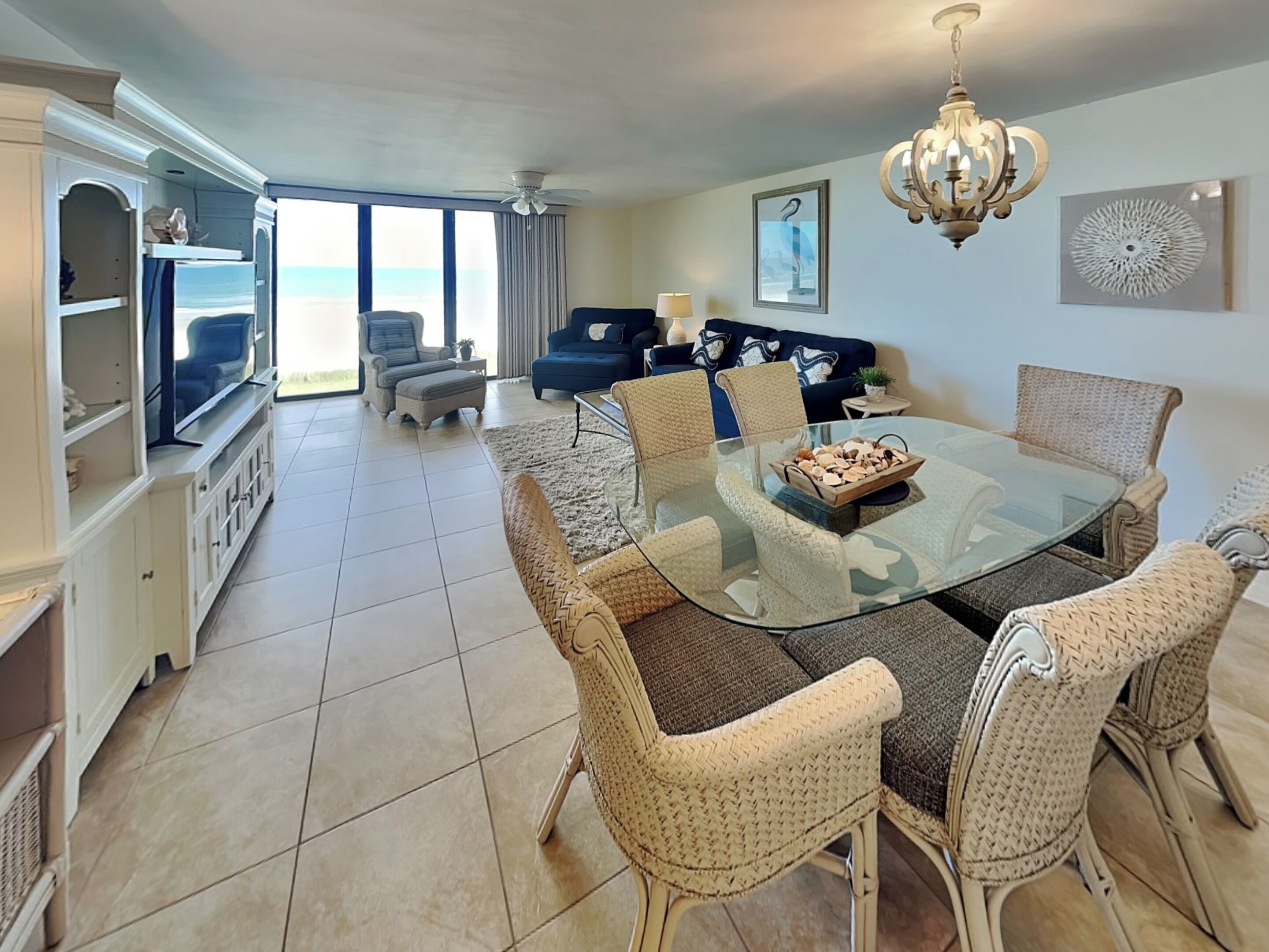 Condo (3 Bedrooms) | Property amenity