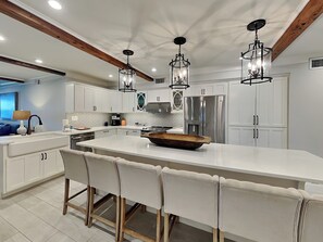 Condo (3 Bedrooms) | Property amenity