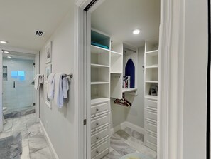 Condo (3 Bedrooms) | Property amenity