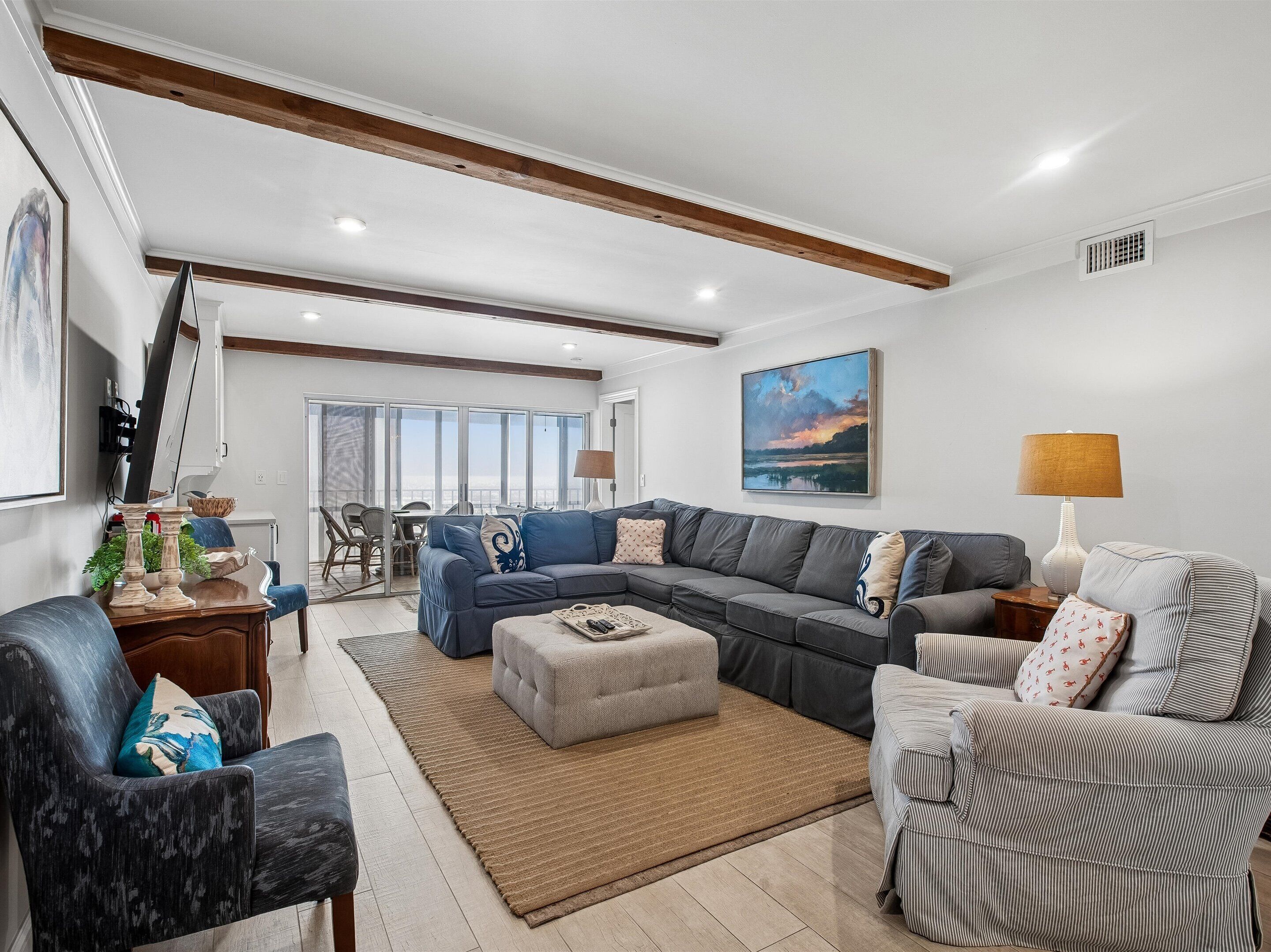 Condo (3 Bedrooms) | Property amenity