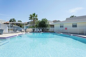 Condo (2 Bedrooms) | Property amenity - Sea Urchin 39 by Distinctive Beach Rentals (St. Augustine)