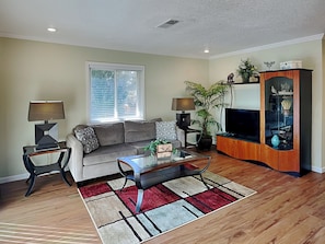 Condo (2 Bedrooms) | Property amenity - Sea Urchin 39 by Distinctive Beach Rentals (St. Augustine)