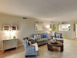 Condo (3 Bedrooms) | Property amenity