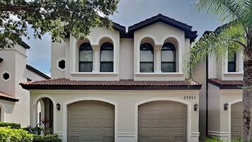 House (4 Bedrooms) | Property amenity