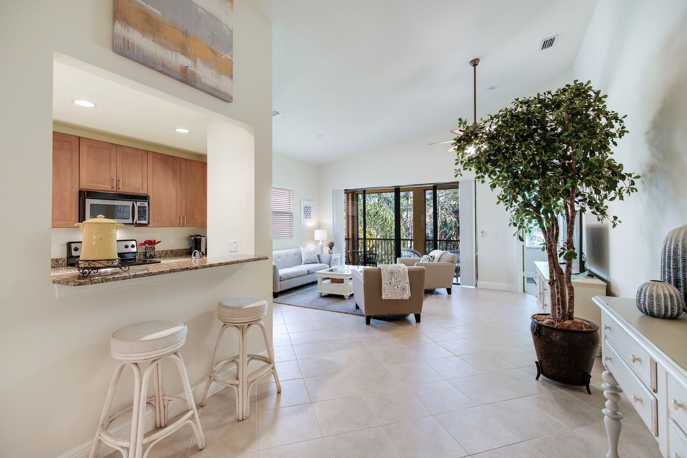 Nhà (4 Bedrooms) | Tiện nghi, dịch vụ nơi lưu trú