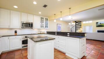 Condo (Ponte Vedra Fishermans Cove 52) | Private kitchen | Fridge, microwave, oven, stovetop