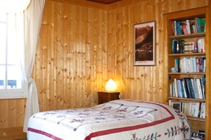 3 bedrooms, iron/ironing board, WiFi