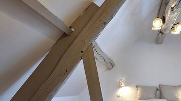 Double Room | Individually decorated, individually furnished, desk, free WiFi