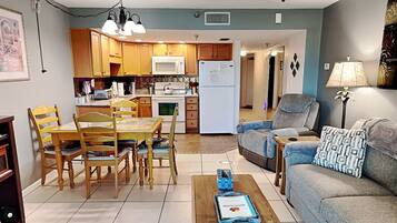 Condo (1 Bedroom) | Servicio de la propiedad