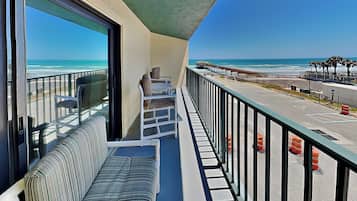 Condo (1 Bedroom) | Property amenity