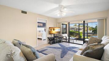 Condo (2 Bedrooms) | Property amenity