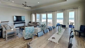 House (5 Bedrooms) | Property amenity