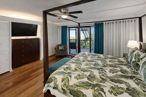 Condo (2 Bedrooms) | Property amenity