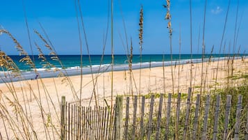 Una playa cerca