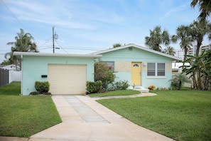 Cottage, Multiple Beds, Patio, Garden View | Exterior - Plaza Cottage by Distinctive Beach Rentals (Ormond Beach)