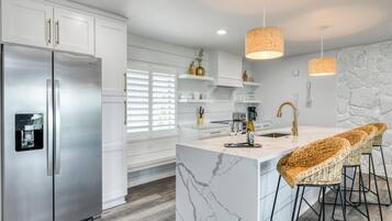 House (6 Bedrooms) | Property amenity