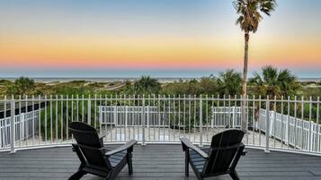 House (6 Bedrooms) | Front of property