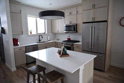 Designer Cottage Near Montana State University