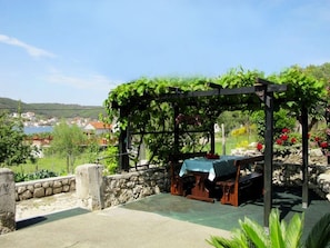 House, 2 Bedrooms, Terrace, Garden View | Terrace/patio - Vacation House Viskic (Rab)