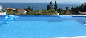 Luxury Apartment in Opatija for 8 People With Pool and Silk Bedding