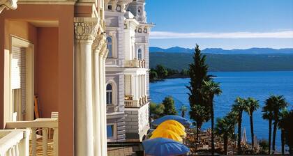 Luxury Apartment in Opatija for 8 People With Pool and Silk Bedding