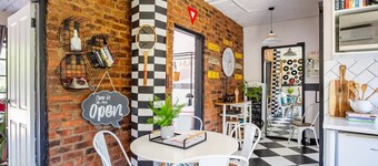 Retro-vintage New Yorker Apartment in Centurion