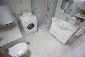 Apartamento, 1 quarto, para fumantes, terraço | Banheiro