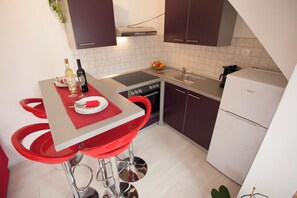 Apartment, 1 Bedroom, Smoking, Terrace | Dining - Superior Apartment in Stari Grad (Stari Grad)
