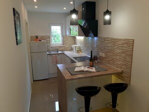 Private kitchen - Modern Apartment With Seaview (Rab)