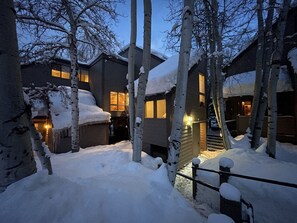 Exterior - Family Retreat w/Golf Course/Mtn Views•Private Hot Tub•Steps to Free Transit (Park City)