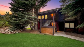 Exterior - Canyons Village Retreat•Stunning Mtn Views•Community Pools, Hot Tubs, and More (Park City)