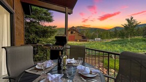 Outdoor dining - Canyons Village Retreat•Stunning Mtn Views•Community Pools, Hot Tubs, and More (Park City)