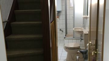 Handtücher, Seife, Toilettenpapier