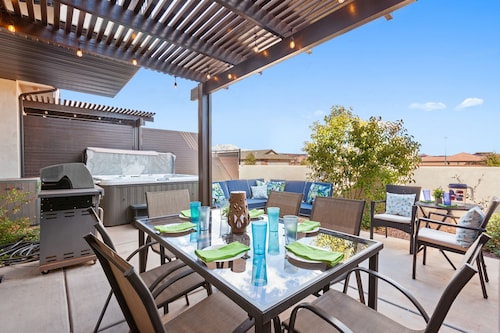 Ocotillo Springs Resort 69 | 3bd, 3.5 bath with a Private Hot Tub, Fire Pit, and Private Patio